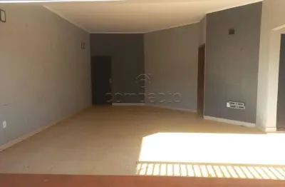 Casa com 3 quartos e piscina para locação - guapiaçu