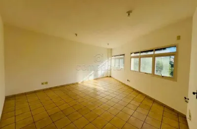 Salão comercial com 100m² para alugar - excelente localização!