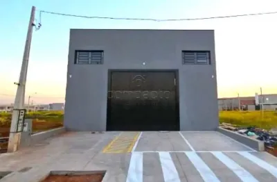 Excelente e amplo salão com 160m² para locação, imóvel novo!