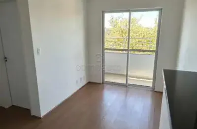 Apartamento moderno de 2 quartos com planejados e sacada para alugar.