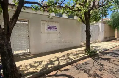 Sobrado comercial medindo 441,25m² para alugar - vila imperial