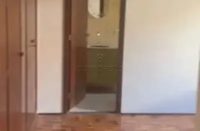 Casa com 3 quartos para alugar na Rua Conselheiro Saraiva, Vila Ercília, São José do Rio Preto