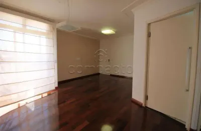 Apartamento com 3 quartos para alugar na Rua Luiz Vaz de Camões, Vila Redentora, São José do Rio Preto