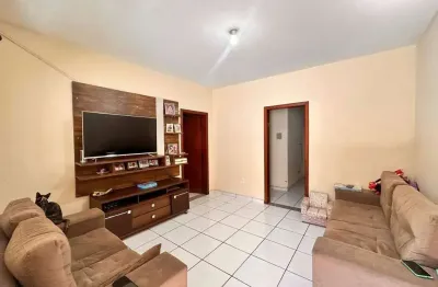 Casa com 3 quartos à venda no Petrolândia, Contagem 