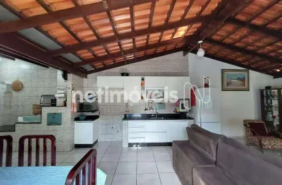 Casa à venda no Petrolândia, Contagem 