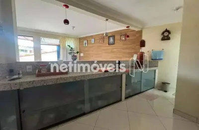 Casa com 2 quartos à venda no Petrolândia, Contagem 