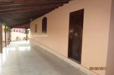Casa com 3 quartos à venda no São Luiz, Betim 