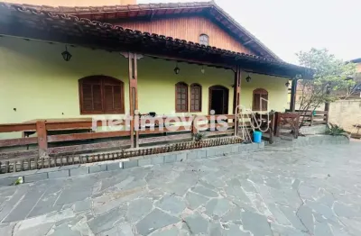 Casa com 5 quartos à venda na Vila Universal, Betim 