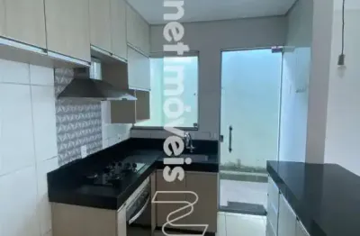 Casa com 2 quartos à venda na Sapucaia, Contagem 