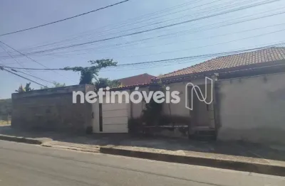 Casa com 3 quartos à venda na Vila Cristina, Betim 