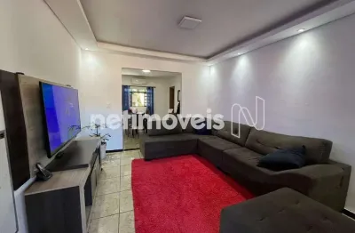 Casa com 6 quartos à venda na Vila Cristina, Betim 