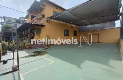 Casa com 5 quartos à venda no Três Barras, Contagem 