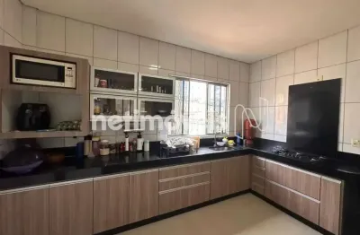 Casa com 3 quartos à venda no Tropical, Contagem 