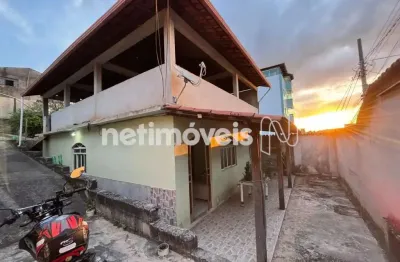 Casa com 3 quartos à venda no Petrolândia, Contagem 