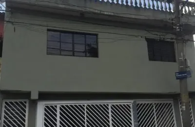 Oportunidade: são 3 casas no mesmo terreno - estudo forma de pagamento, vendas individuais ou total não foi averbada e a averbação é por conta do comprador. 1- de 520 mil por apenas 490mil, 4 dorm- ca