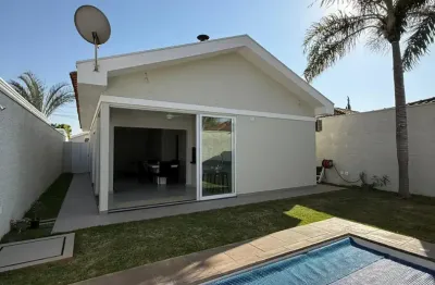 Prepare-se para se apaixonar! linda casa terrea no condominio  san remo. cada detalhe deste imóvel foi projetado para oferecer conforto, beleza, funcionalidade e luminosidade. casa foi totalmente refo