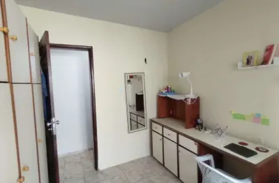 Fv04ro - casa térrea com 3 quartos - sendo 1 suíte, área de serviço-quintal em vila - pedreira