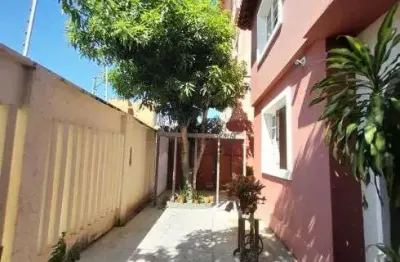 Casa comercial somente para área de restaurante no bairro cidade velha.