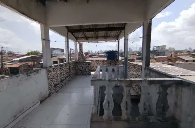 Vendo linada casa proximo ao supermercado formosa, perto de tudo., somente pintura.