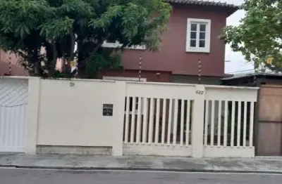 Imóvel para aluguel possui 350 metros quadrados com 3 quartos em cidade velha - belém - pa