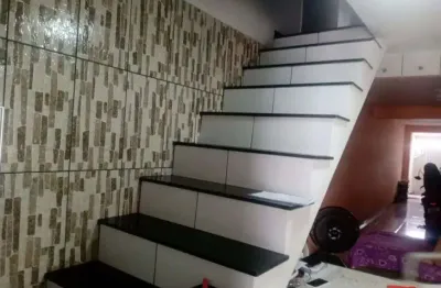 Casa de dois pavimentos 4 quartos em próximo ao matheus supermercado coqueiro - ananindeua - pa