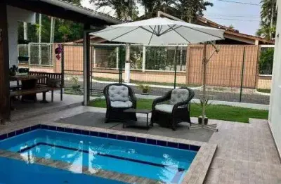 Mt 07 / vendo lindo imóvel,área de lazer privativa com piscina e 4 suites