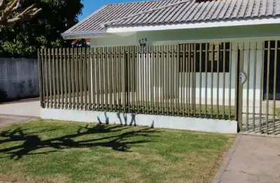 Casa com 3 quartos à venda na Centro, Centro, Toledo