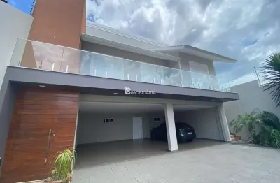 Casa com 4 quartos à venda na Avenida Brasil, Centro, Cascavel