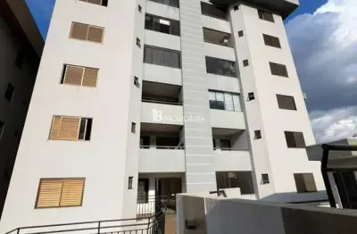Apartamento mobiliado disponível para locação na região central