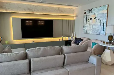 Apartamento para venda tem 269 metros quadrados com 4 quartos