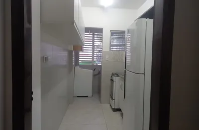 Apto na bela vista, aluga, com fogão, armário na cozinha, geladeira e maquina de lavar.