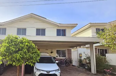 Sobrado a venda 3 quartos 1 suíte condomínio solar das torres bairro santa cruz - cuiabá - mt