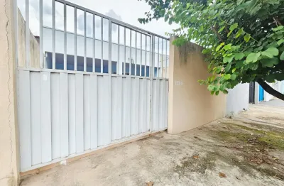 Casa a venda com Piscina 2 Quartos Sendo 1 Suíte Bairro Jardim Gramado - Cuiabá - MT