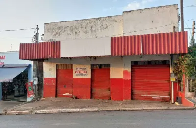 Galpão a venda no bairro pedregal com 232m². com energia solar de 800kw/h.