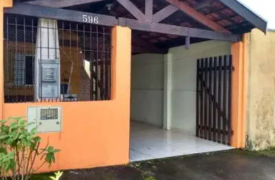 Ubatuba, perequê açu - casa geminada com 02 dormitórios, sendo 01 suíte.