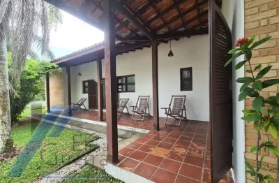 Ubatuba, parque viva mar - casa mobiliada com 03 dormitórios, sendo 01 suíte.