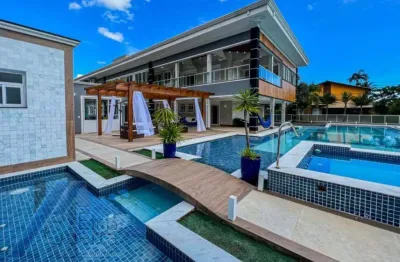 Ubatuba, condominio pedra verde, lazaro - casa alto padrão com  07 suites e área de lazer a 100 metros do mar.