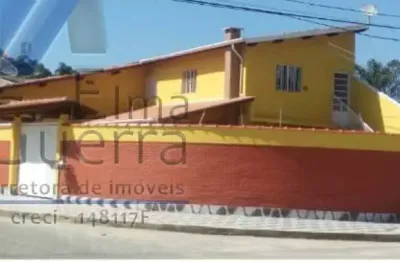Ubatuba, perequê açu - casa a 200 metros da praia com 03 dormitórios.