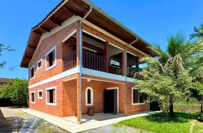 Ubatuba - ressaca - linda casa sobrado com 4 dormitorios sendo 02 suites, com terreno de 450 m2.