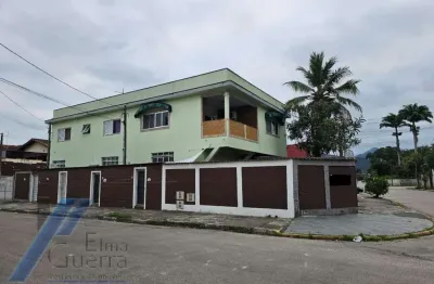 Ubatuba, centro - casa  sobrado com 03 dormitórios, sendo 01 suíte.