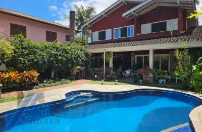 Ubatuba - condominio pedra verde, lazaro - linda casa com 03 dormitorios sendo 02 suites à 150 metros do mar..