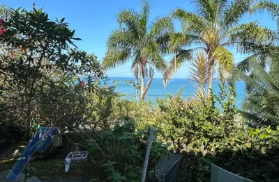 Ubatuba, ponta das toninhas - casa bem localizada com vista total para mar e praia, terreno com 760 m2.