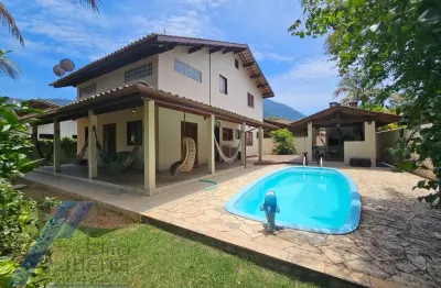 Ubatuba, itamambuca - linda casa com 03 dormitórios sendo 01 suíte e 300 metros do mar.