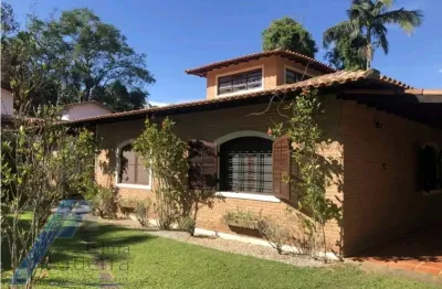 Ubatuba, itamambuca - casa com 03 dormitórios a 150 metros do mar, com 1028 m2 de terreno.