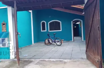 Ubatuba, perequê açu - casa geminada com 02 dormitórios, sendo 01 suíte.