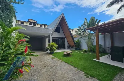 Ubatuba, itaguá - casa bem localizada com 03 dormitórios, sendo 01 suíte.