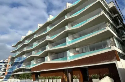 Ubatuba/sp, praia grande - apartamento frente mar mobiliada com 03 suítes, com área de lazer