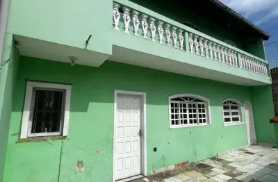 Ubatuba, estufa ii - casa sobrado geminado com 02 dormitórios sendo 01 suíte.
