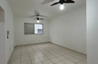 Imóvel para alugar a 2 quadras da praia, no Centro - São Vicente - SP