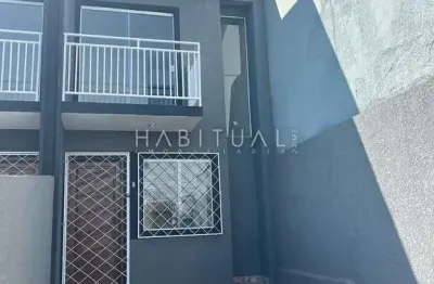 Casa com 2 quartos à venda na rua desembargador ernâni almeida de abreu, 520, tatuquara, curitiba por r$ 345.000